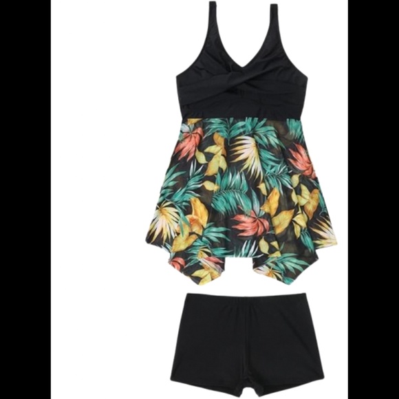 Women’s Round Neck Knot Tropical Swim Dress With Boyshorts - Picture 2 of 7
